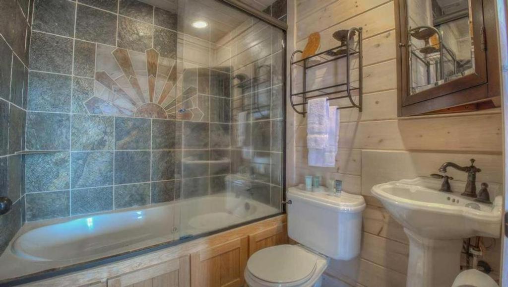 Champagne Chalet - Cuddleup Vila Morganton Exterior foto