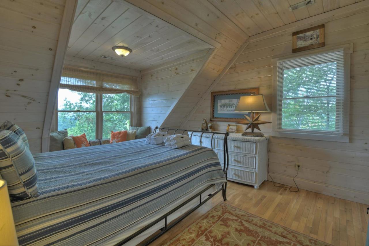 Champagne Chalet - Cuddleup Vila Morganton Exterior foto