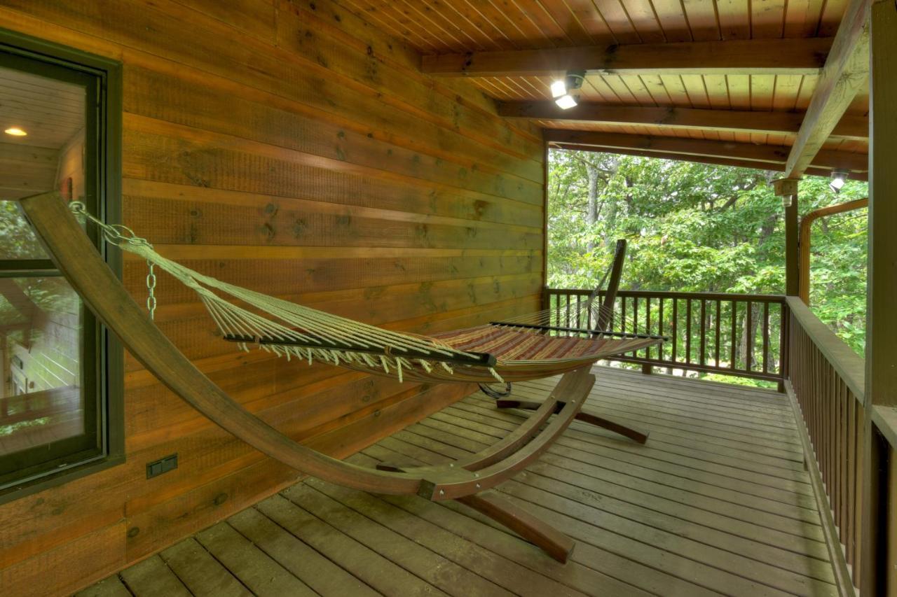 Champagne Chalet - Cuddleup Vila Morganton Exterior foto
