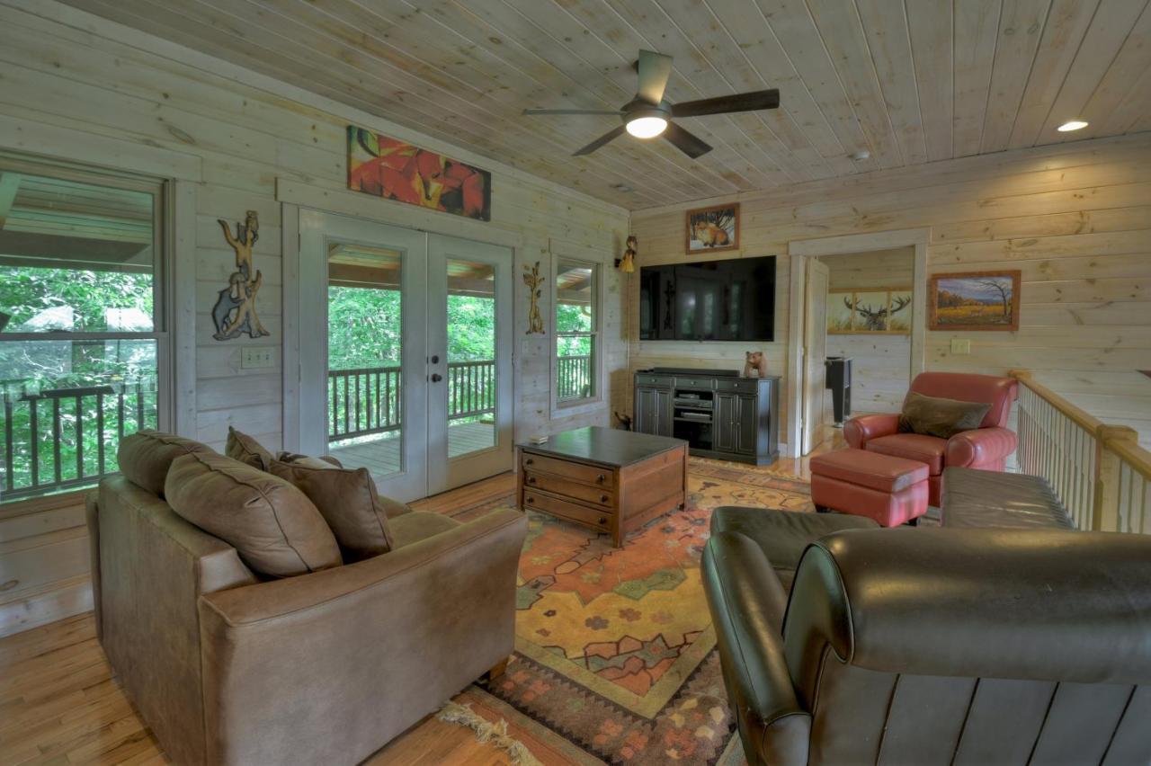 Champagne Chalet - Cuddleup Vila Morganton Exterior foto