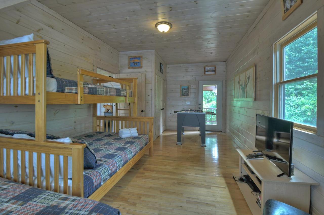 Champagne Chalet - Cuddleup Vila Morganton Exterior foto